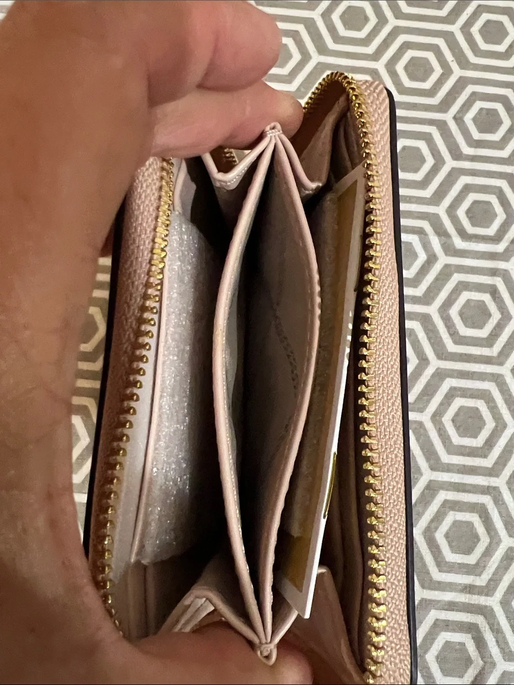 Michael Kors compact zip